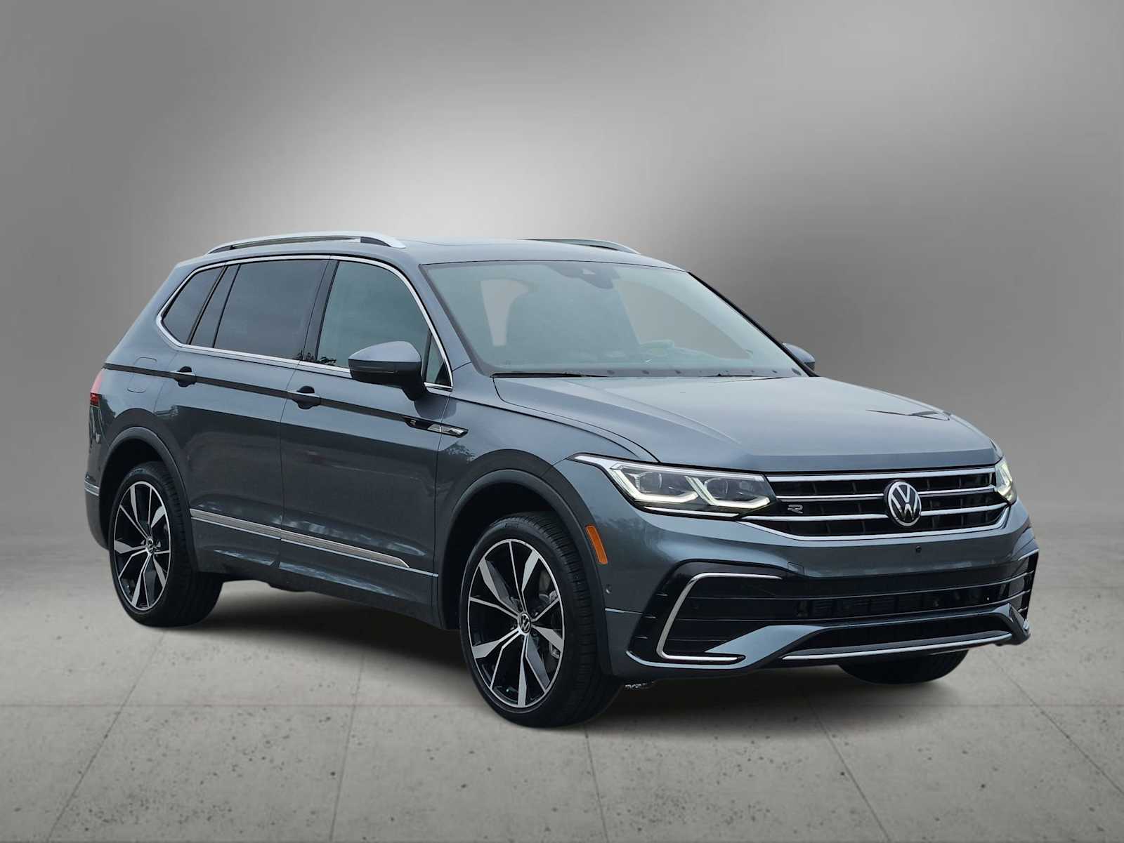Thumbnail: 2024 Volkswagen Tiguan - 2