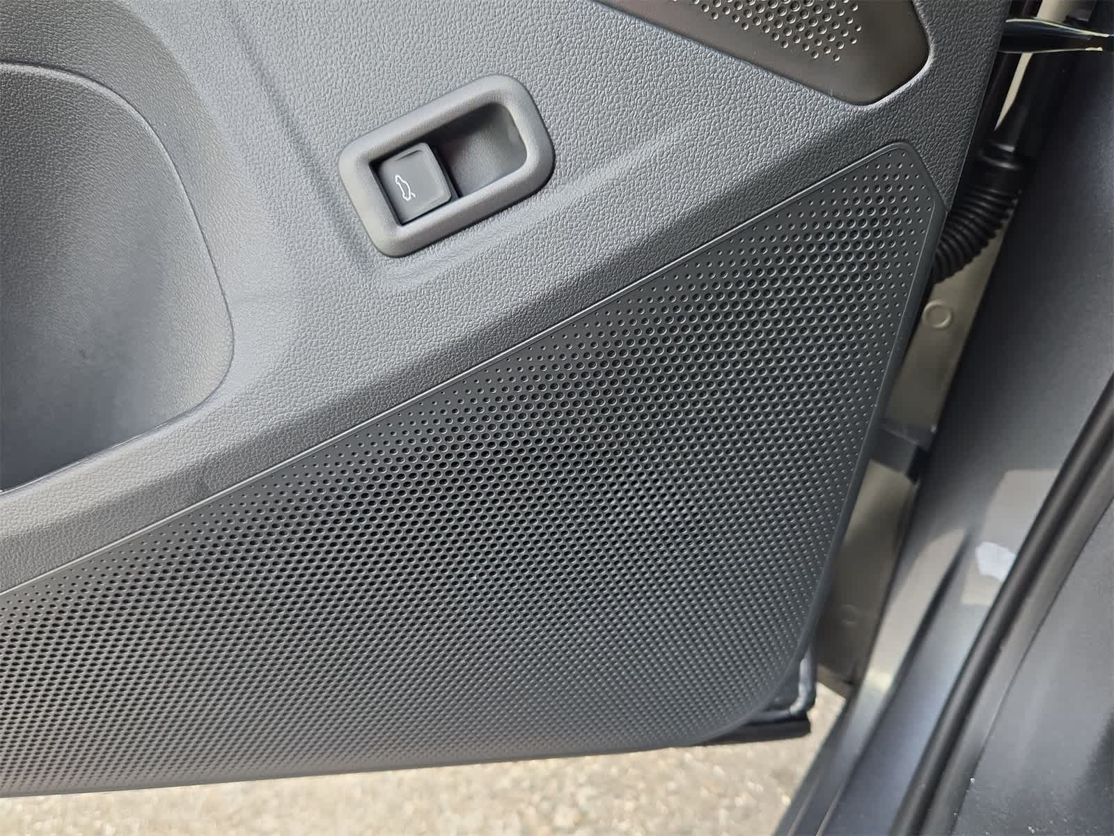 Thumbnail: 2025 Volkswagen Tiguan - 29