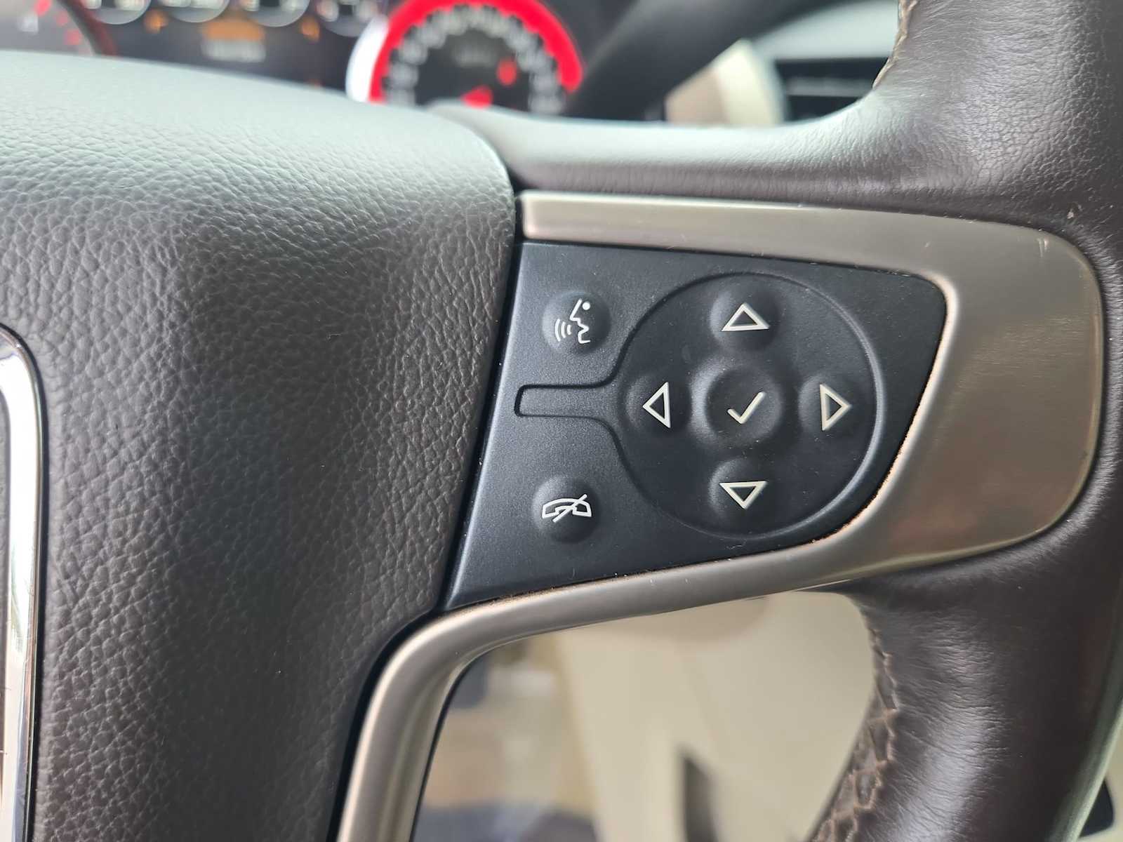 Thumbnail: 2016 GMC Yukon - 25