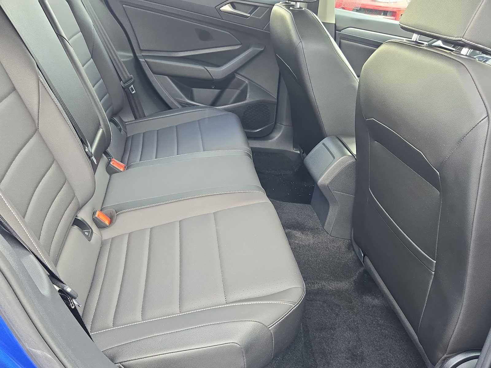 Thumbnail: 2022 Volkswagen Jetta - 20