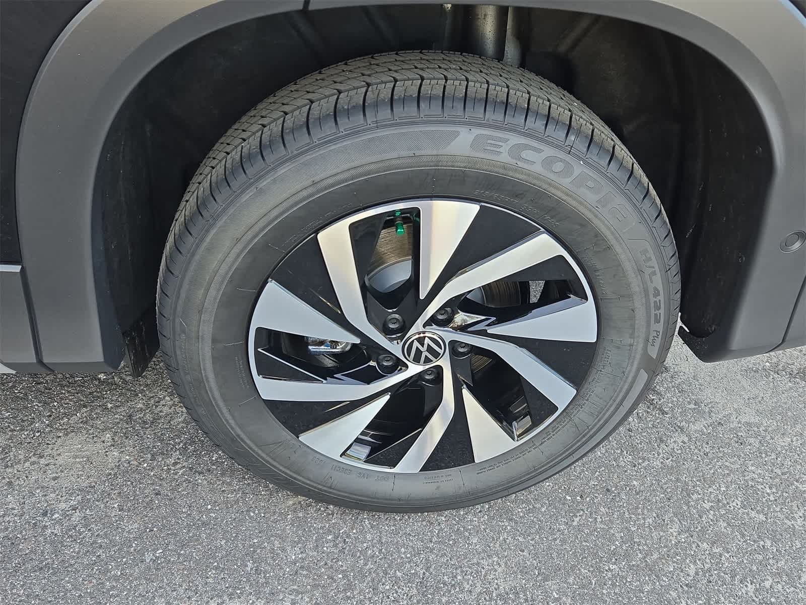 Thumbnail: 2025 Volkswagen Tiguan - 14