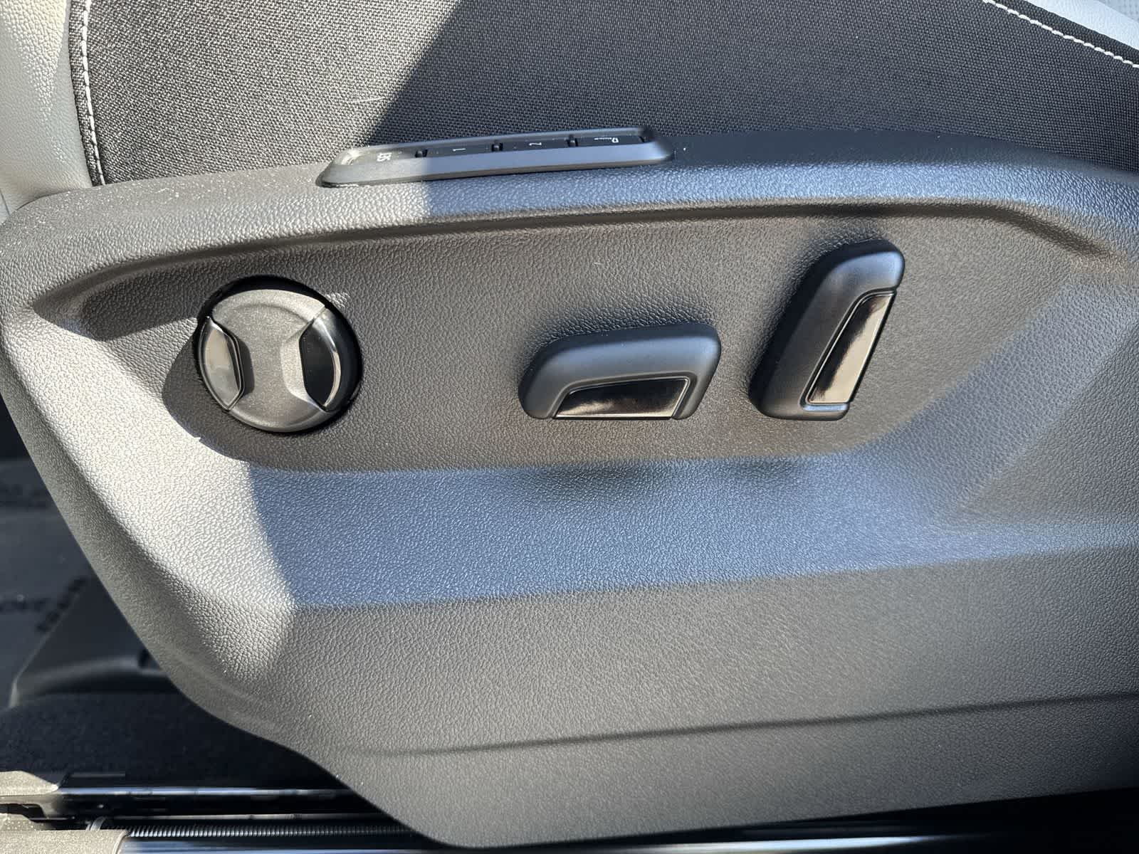 Thumbnail: 2026 Volkswagen Atlas - 16