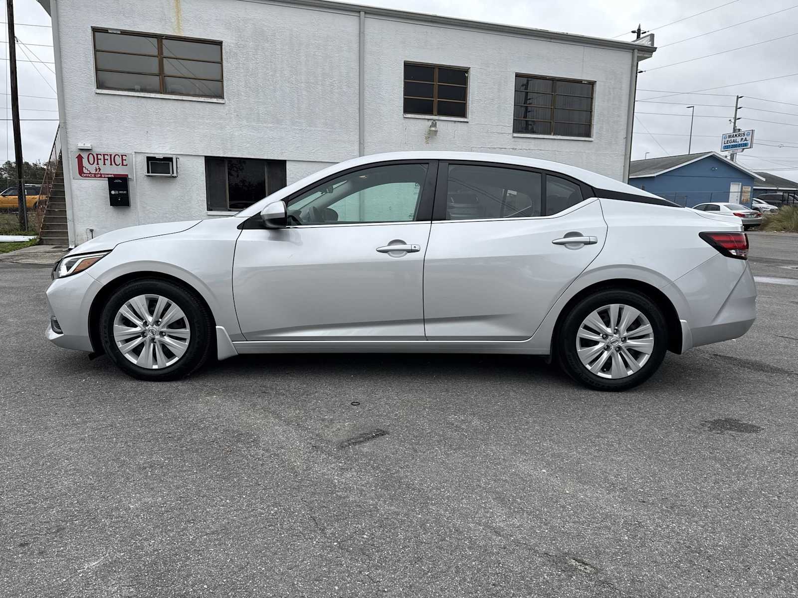 Thumbnail: 2023 Nissan Sentra - 3