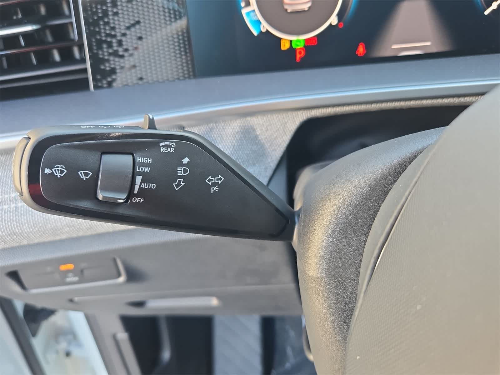 Thumbnail: 2025 Volkswagen Tiguan - 24