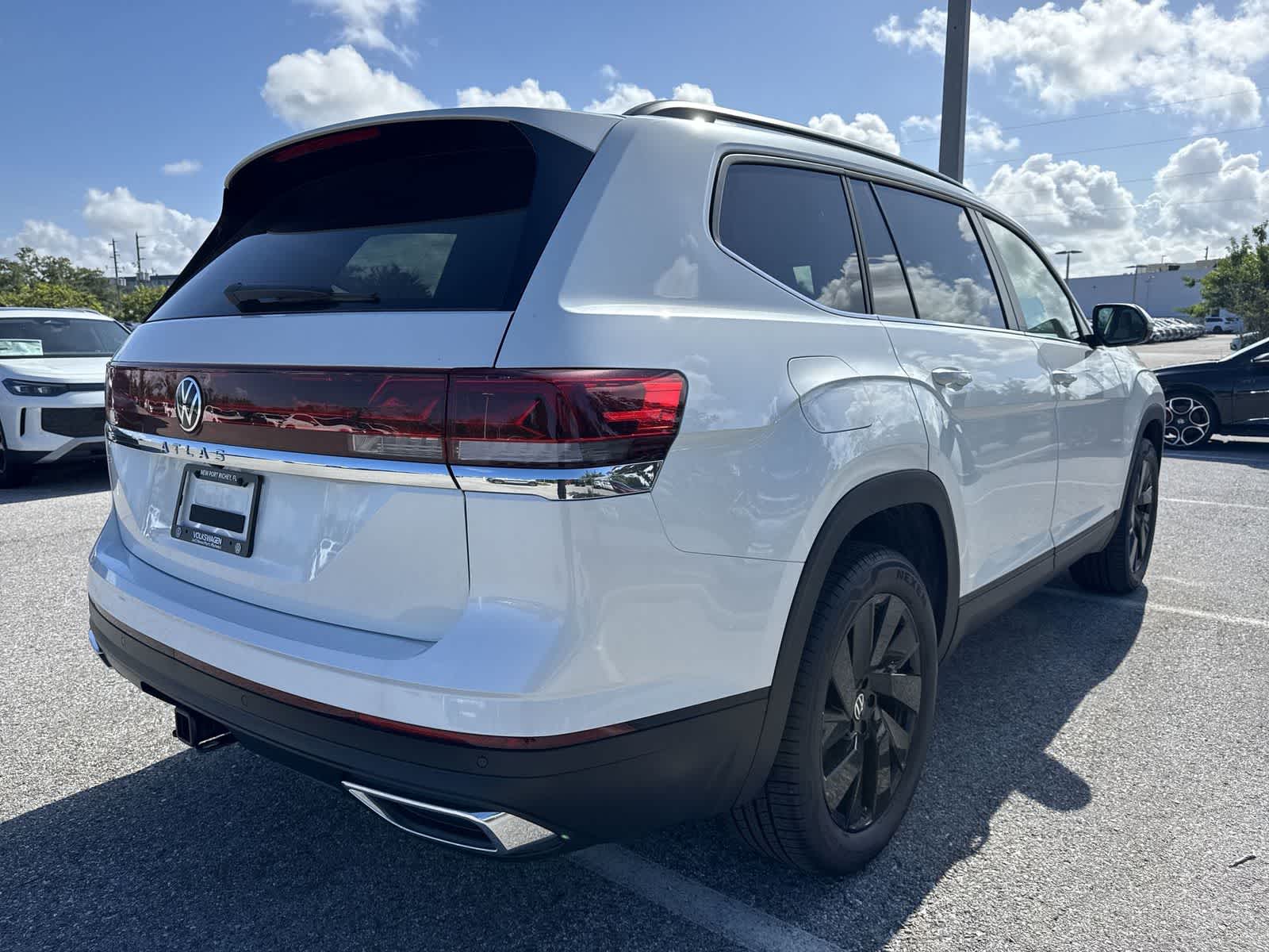 Thumbnail: 2026 Volkswagen Atlas - 6