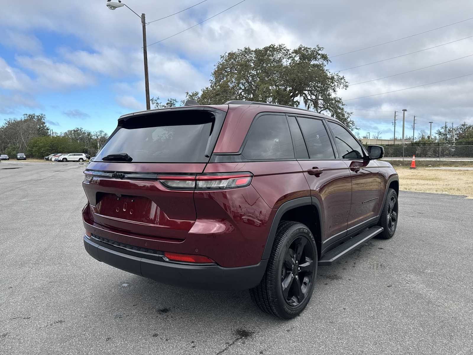 Thumbnail: 2024 Jeep Grand Cherokee - 6