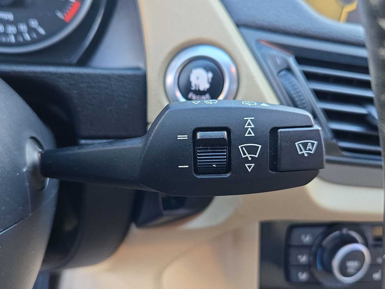 Thumbnail: 2014 BMW X1 - 32