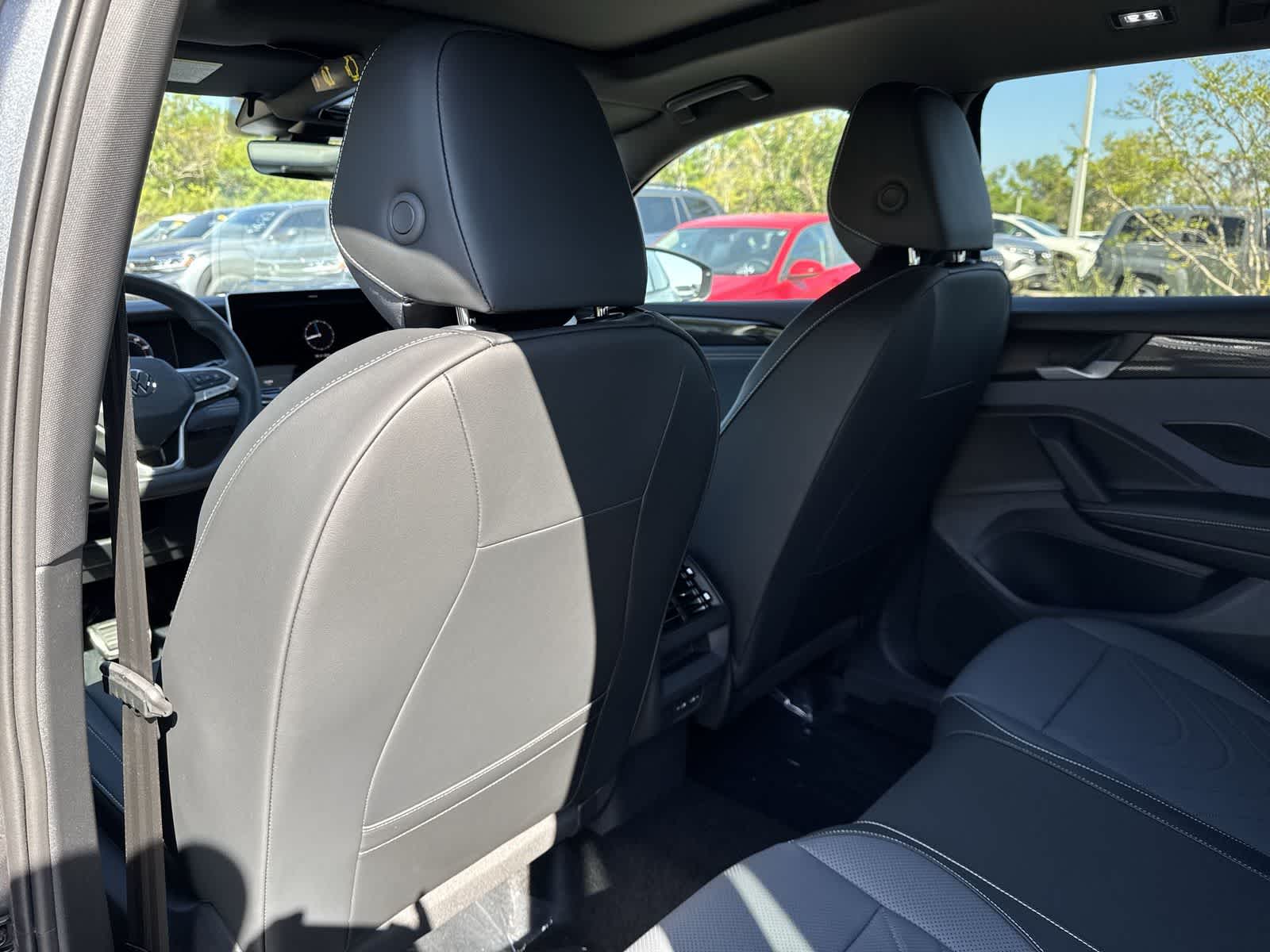 Thumbnail: 2026 Volkswagen Tiguan - 17