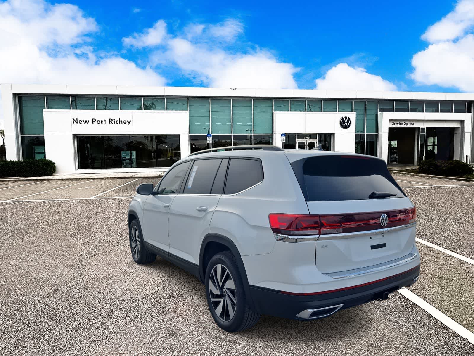 Thumbnail: 2026 Volkswagen Atlas - 6