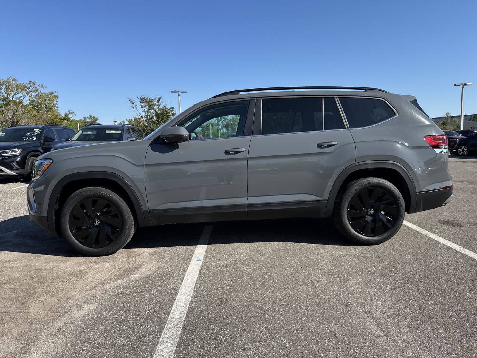 Thumbnail: 2026 Volkswagen Atlas - 3