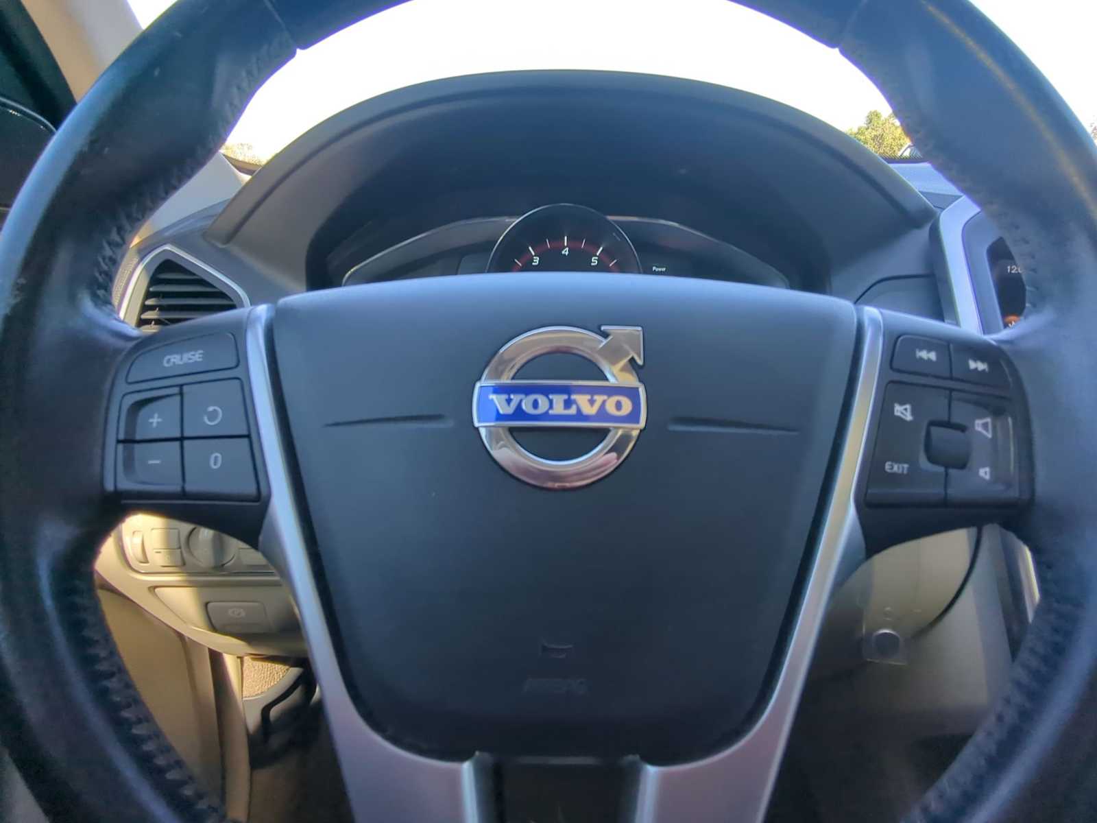 Thumbnail: 2015 Volvo XC60 - 23