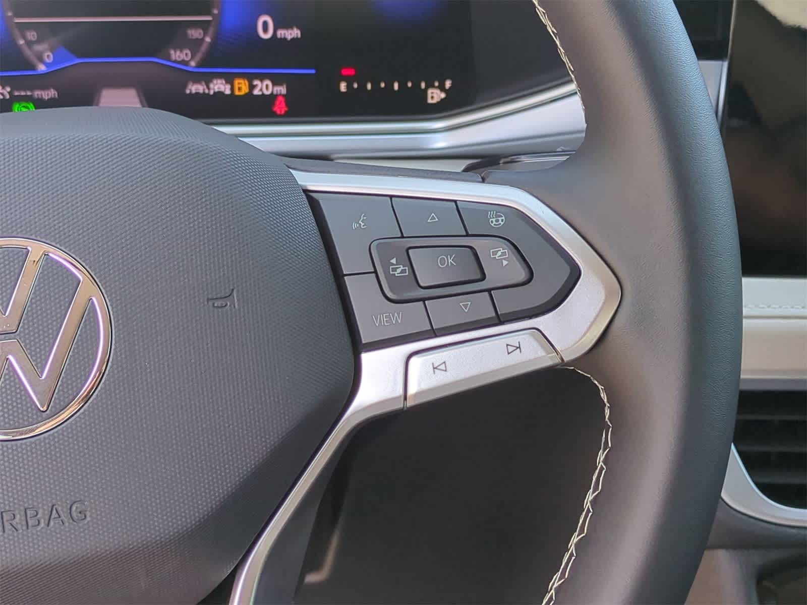 Thumbnail: 2025 Volkswagen Taos - 25