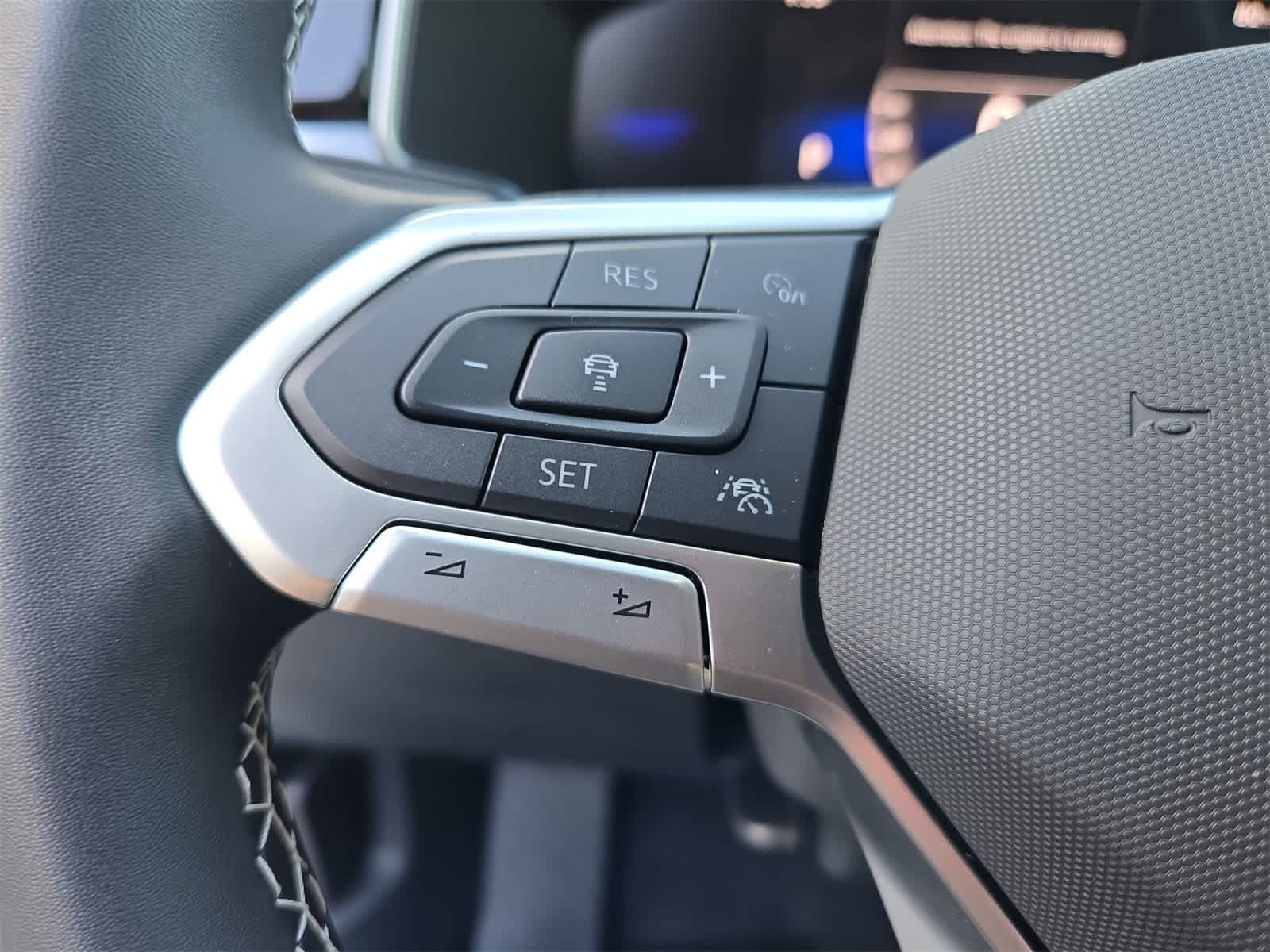 Thumbnail: 2025 Volkswagen Taos - 25