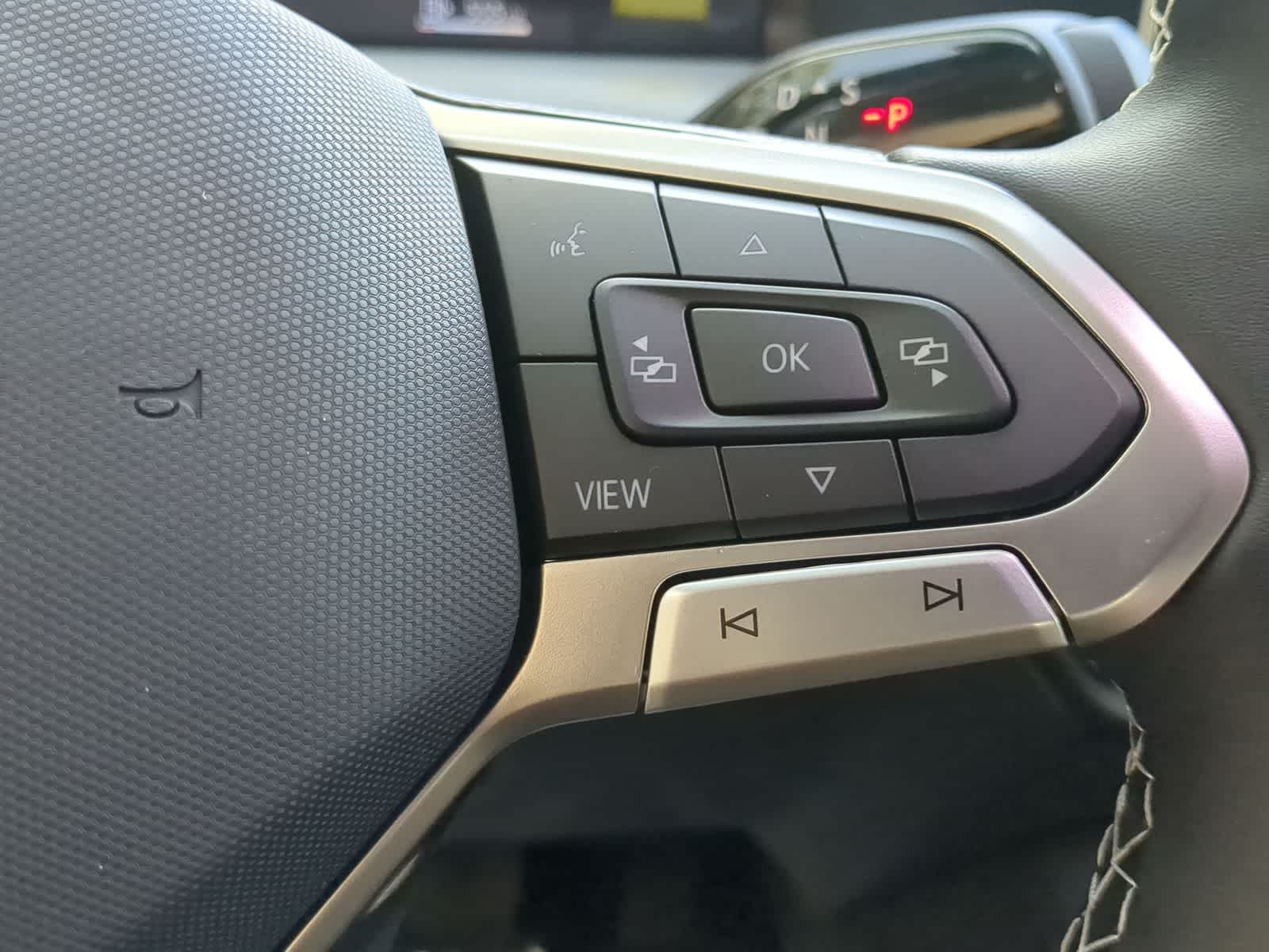 Thumbnail: 2025 Volkswagen Tiguan - 25