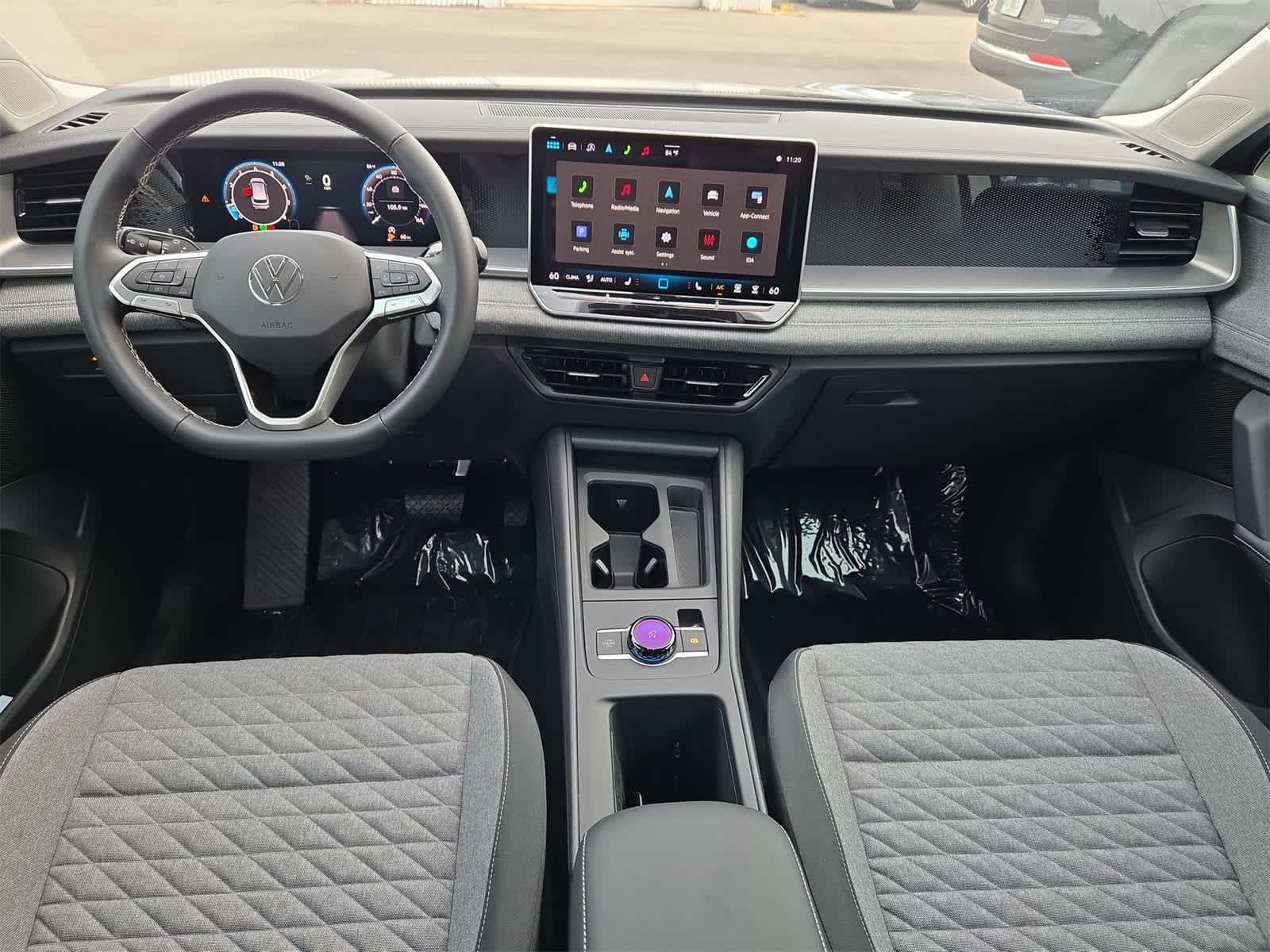 Thumbnail: 2025 Volkswagen Tiguan - 16