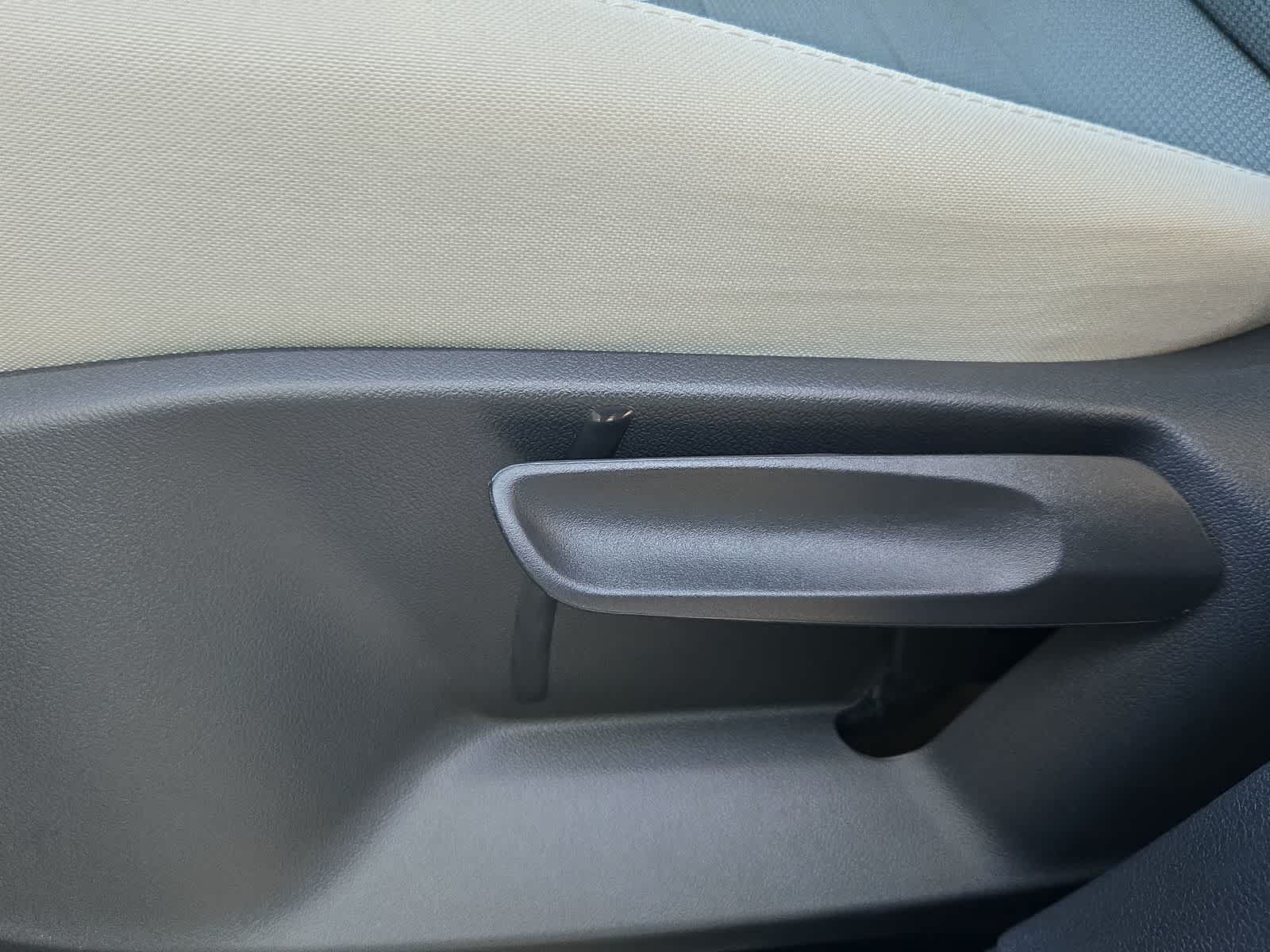 Thumbnail: 2025 Volkswagen Taos - 18