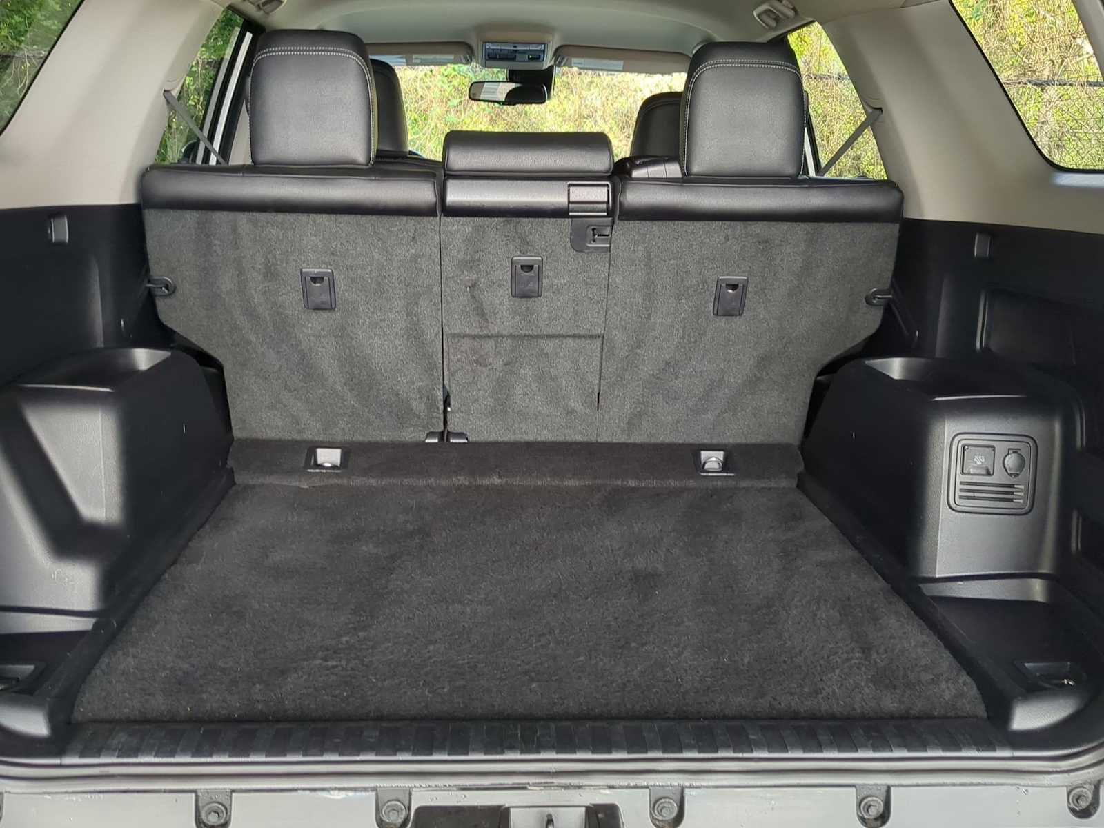 Thumbnail: 2022 Toyota 4Runner - 33