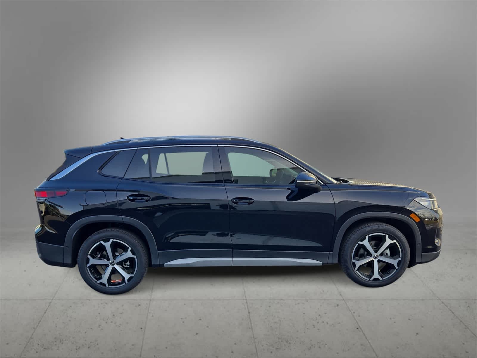 Thumbnail: 2025 Volkswagen Tiguan - 9