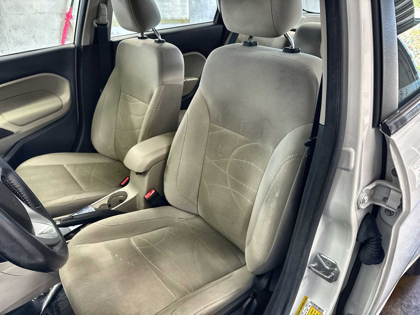 Thumbnail: 2016 Ford Fiesta - 15