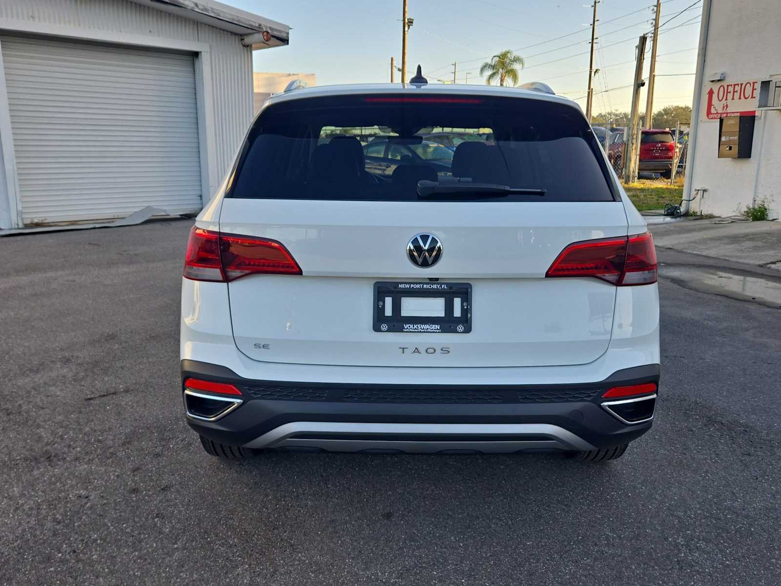 Thumbnail: 2023 Volkswagen Taos - 13