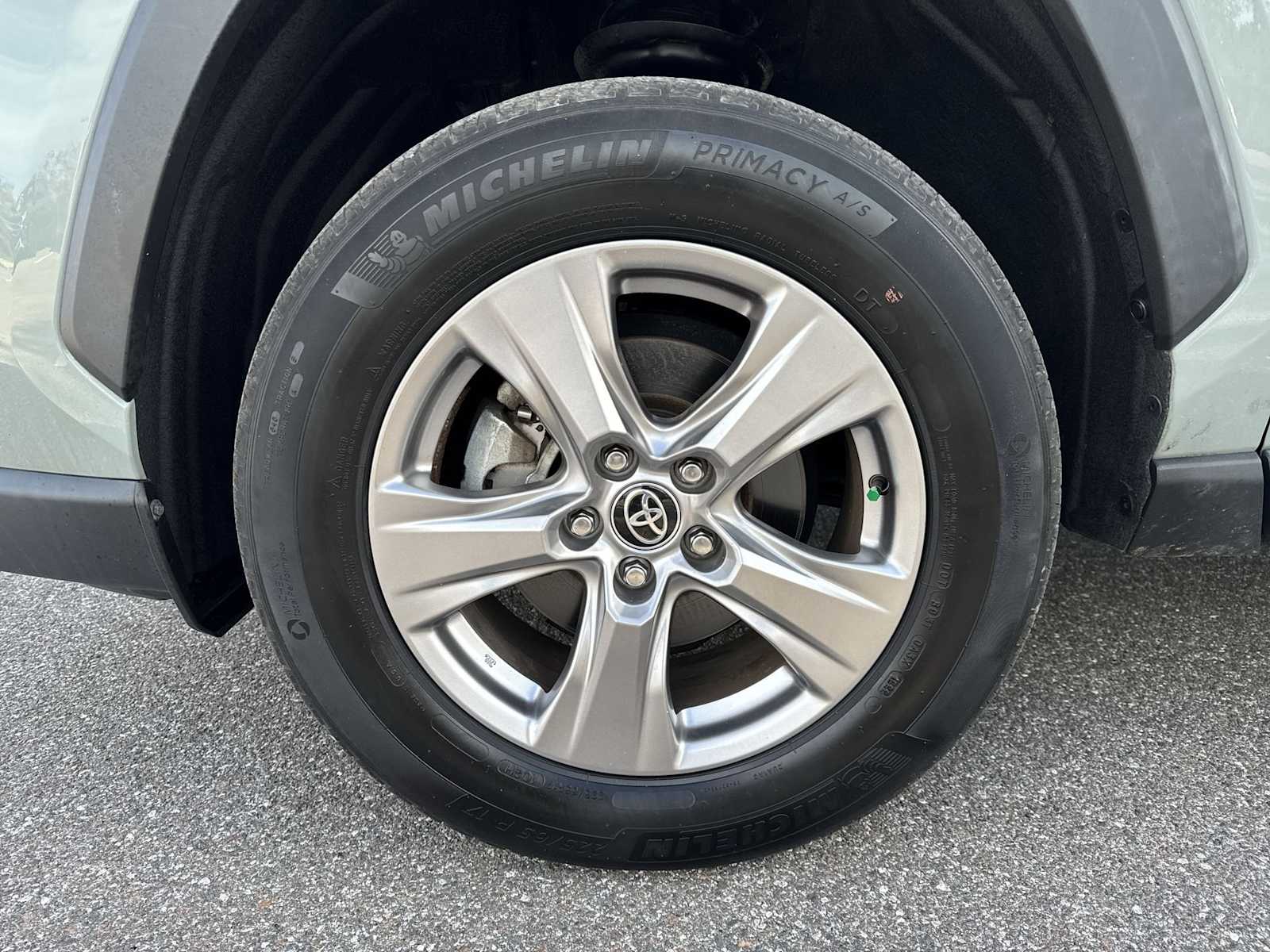 Thumbnail: 2022 Toyota RAV4 - 12