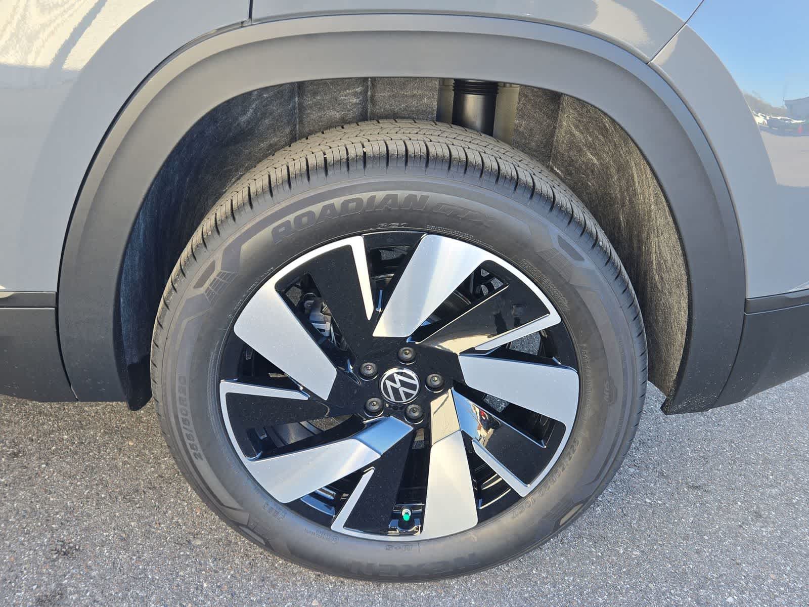 Thumbnail: 2026 Volkswagen Atlas - 14