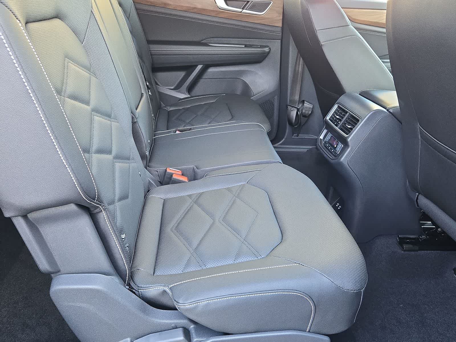 Thumbnail: 2026 Volkswagen Atlas - 20