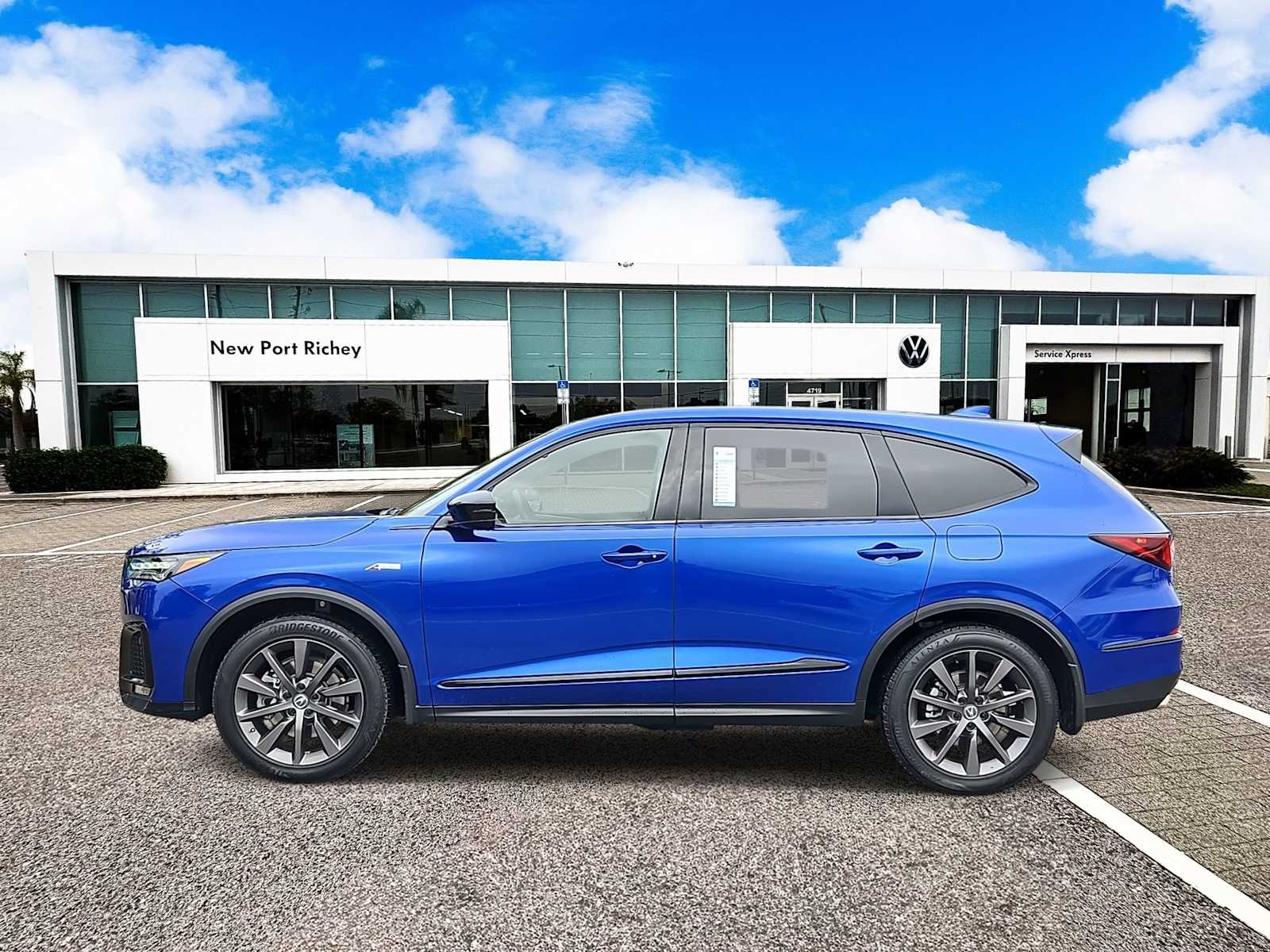 Thumbnail: 2025 Acura MDX - 5