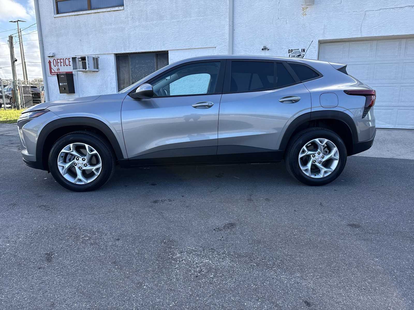 Thumbnail: 2024 Chevrolet Trax - 3