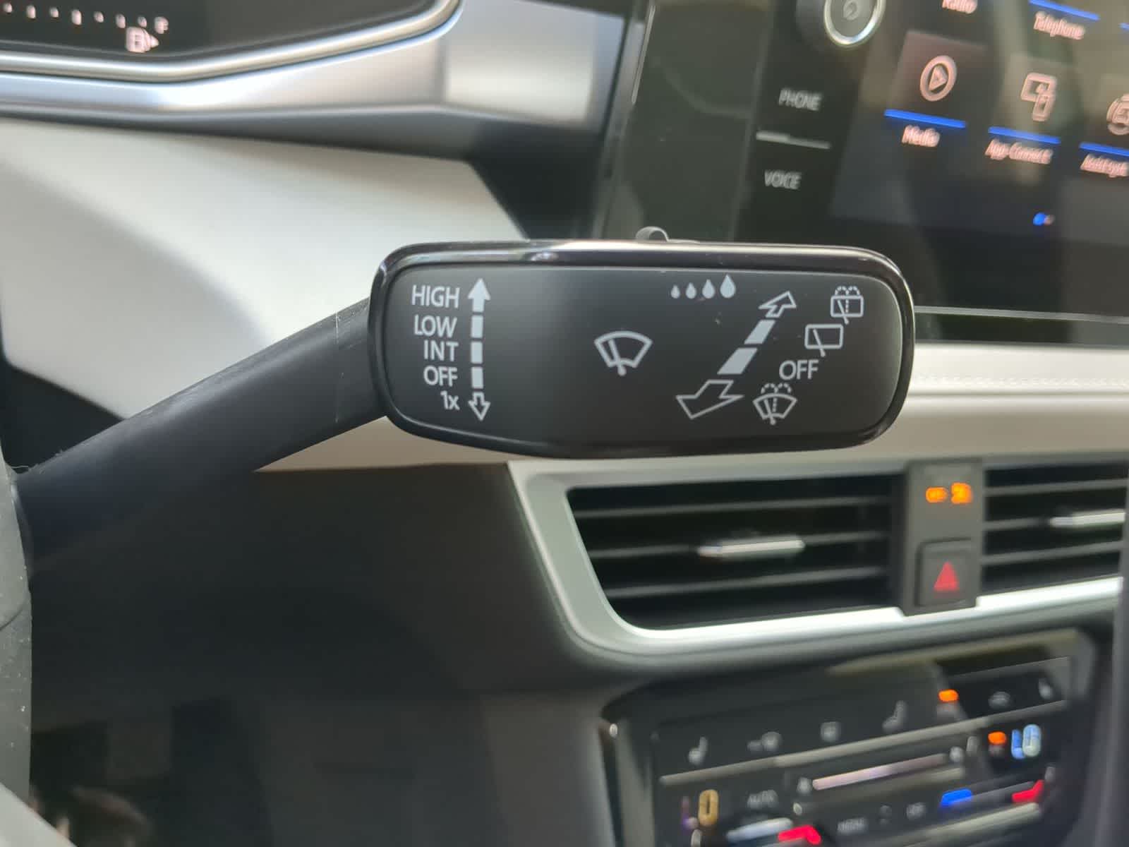 Thumbnail: 2025 Volkswagen Taos - 25