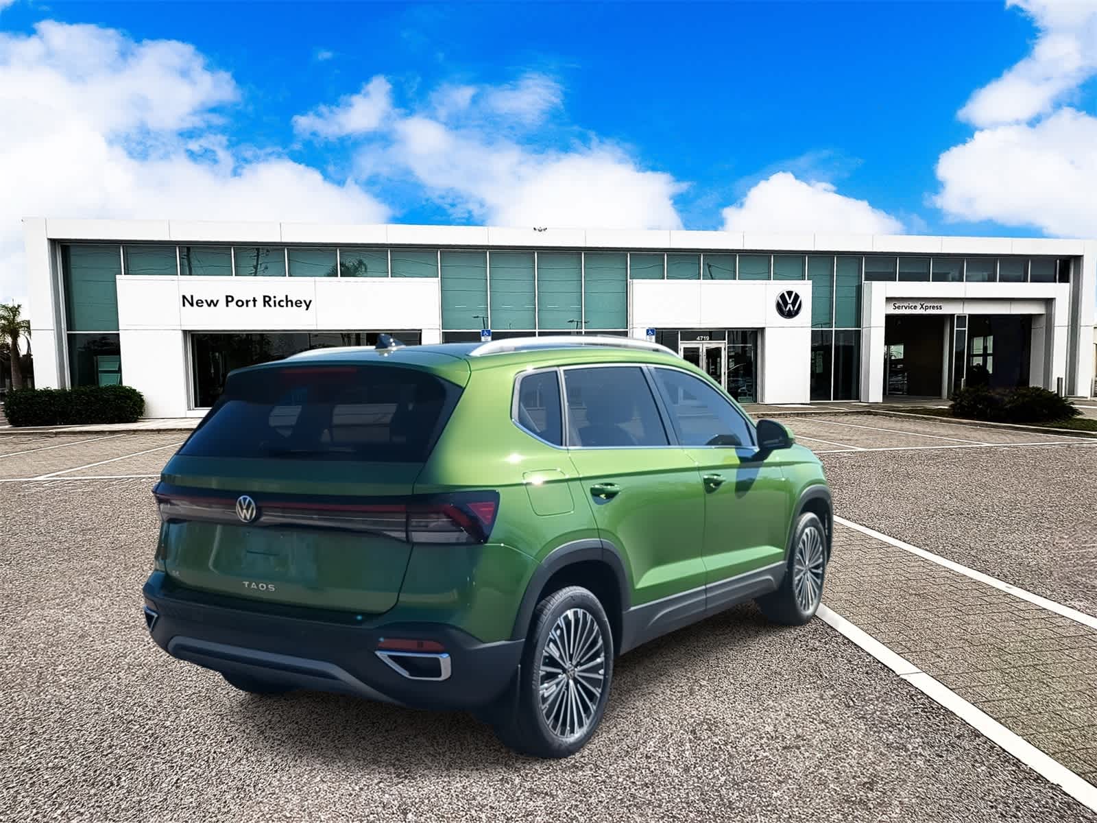 Thumbnail: 2025 Volkswagen Taos - 8