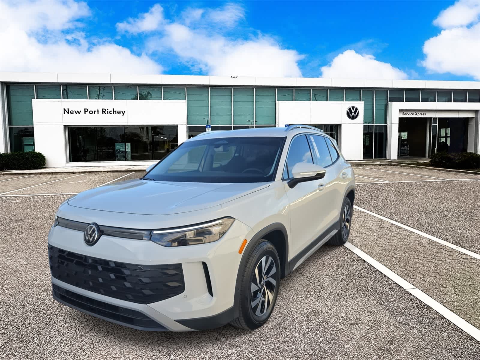 Thumbnail: 2025 Volkswagen Tiguan - 4