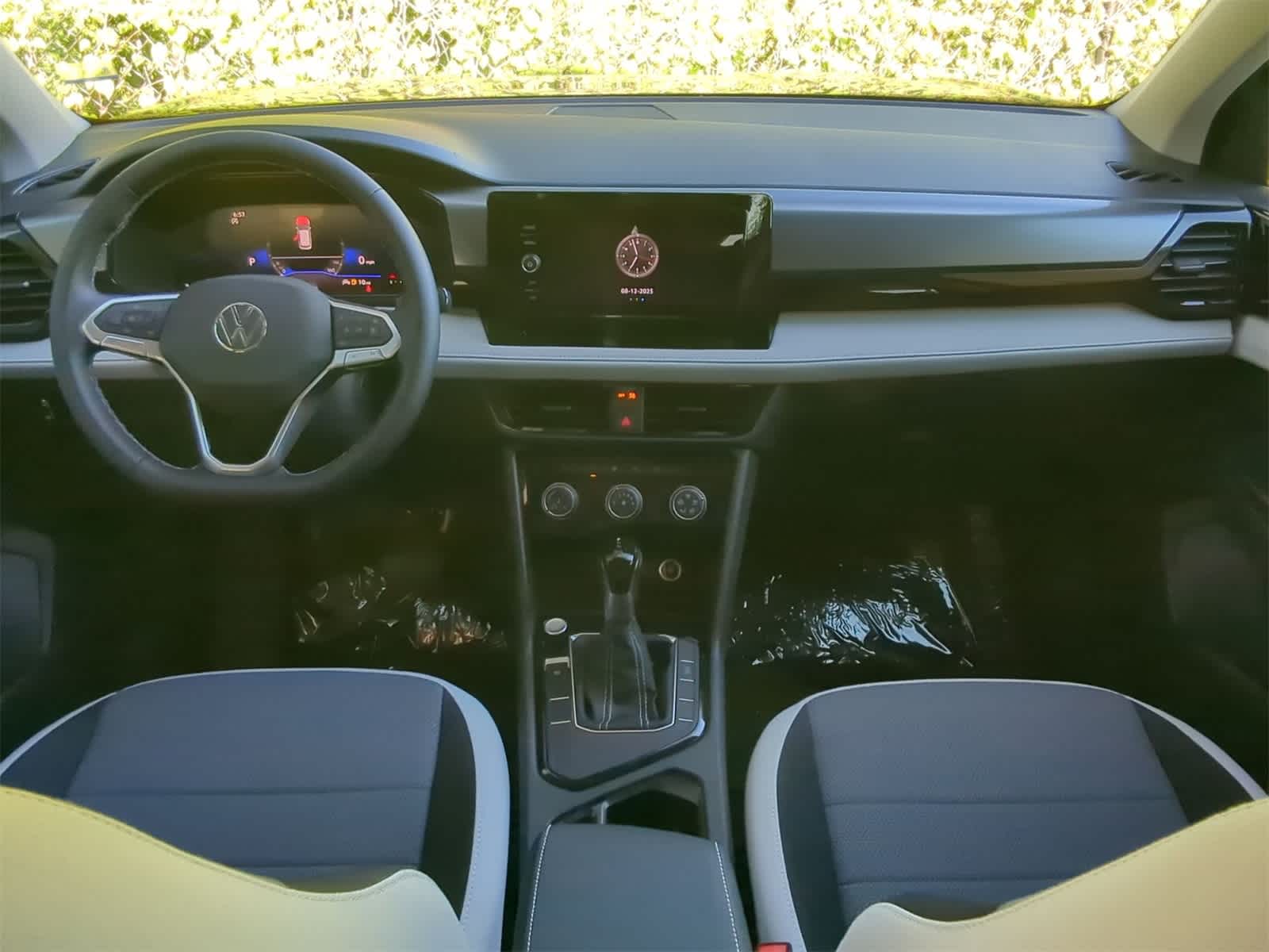 Thumbnail: 2025 Volkswagen Taos - 16