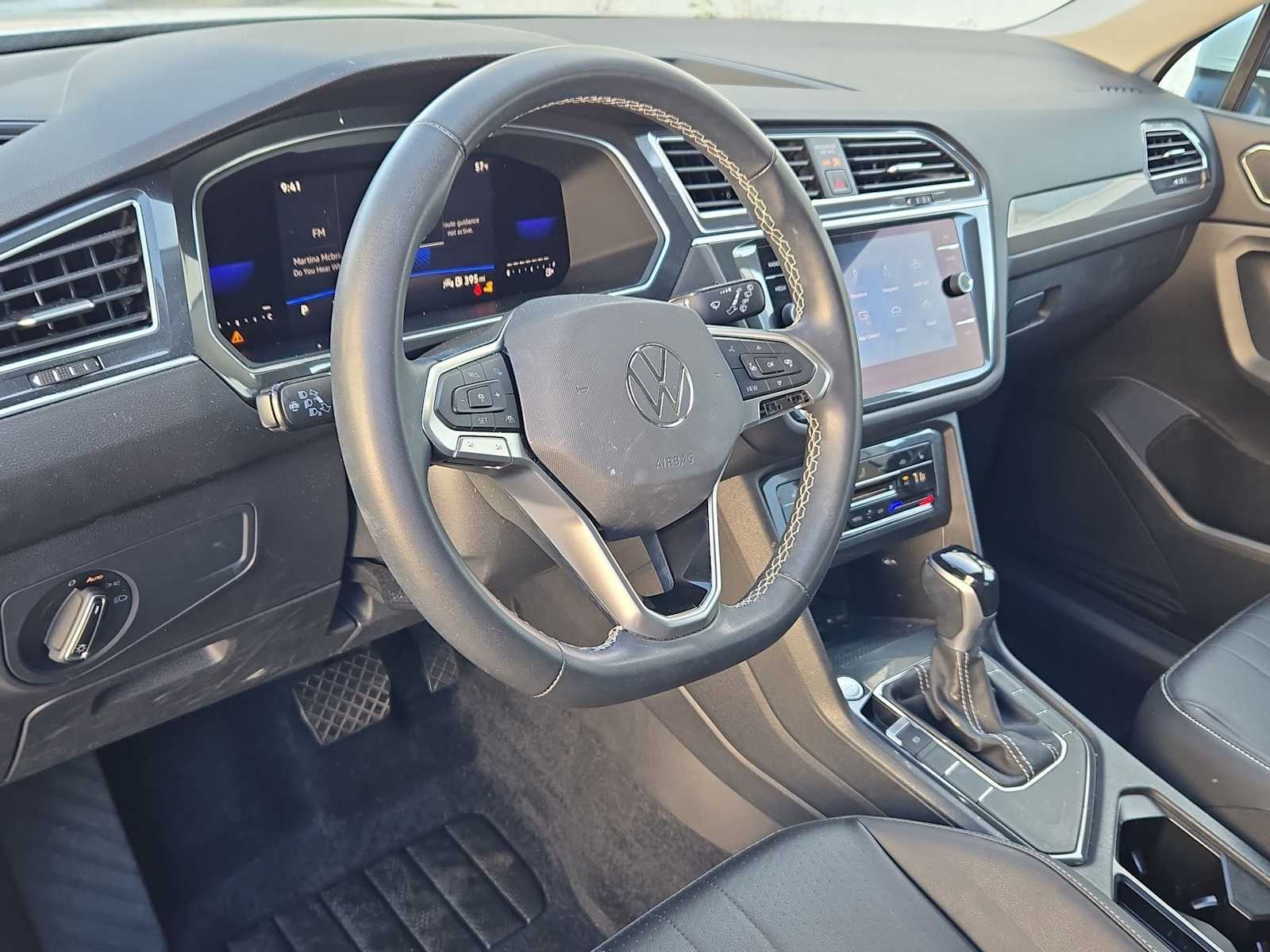 Thumbnail: 2022 Volkswagen Tiguan - 10