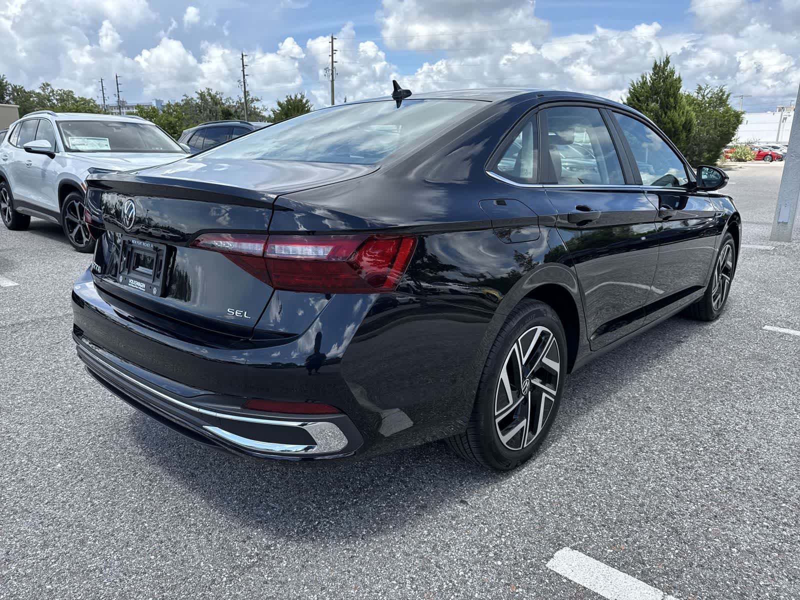 Thumbnail: 2024 Volkswagen Jetta - 30