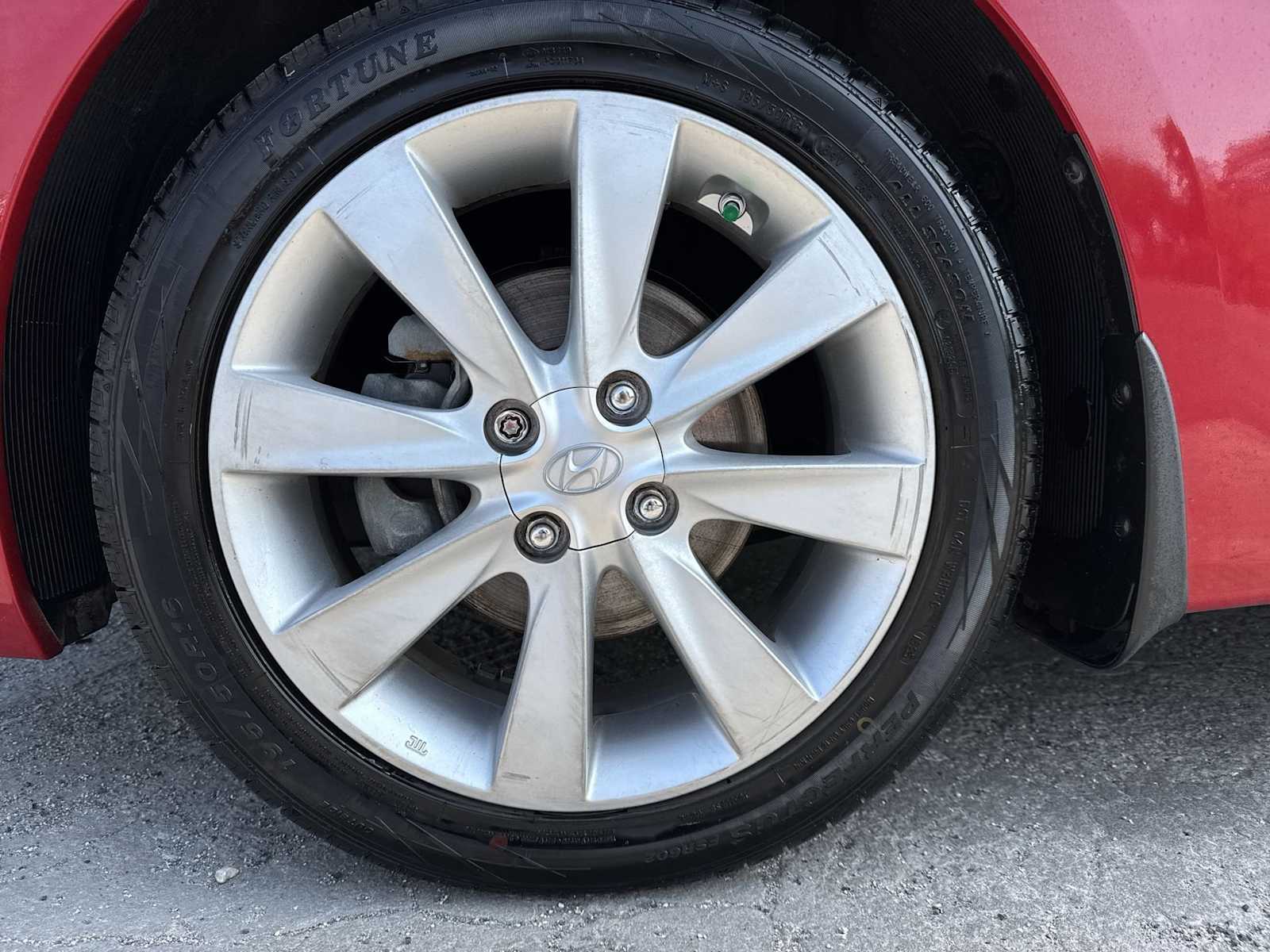 Thumbnail: 2013 Hyundai Accent - 13