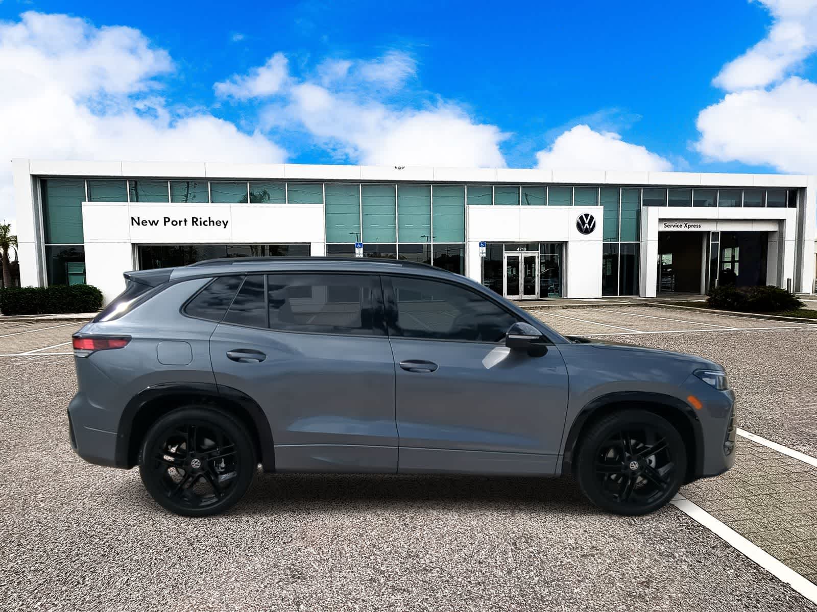 Thumbnail: 2026 Volkswagen Tiguan - 9