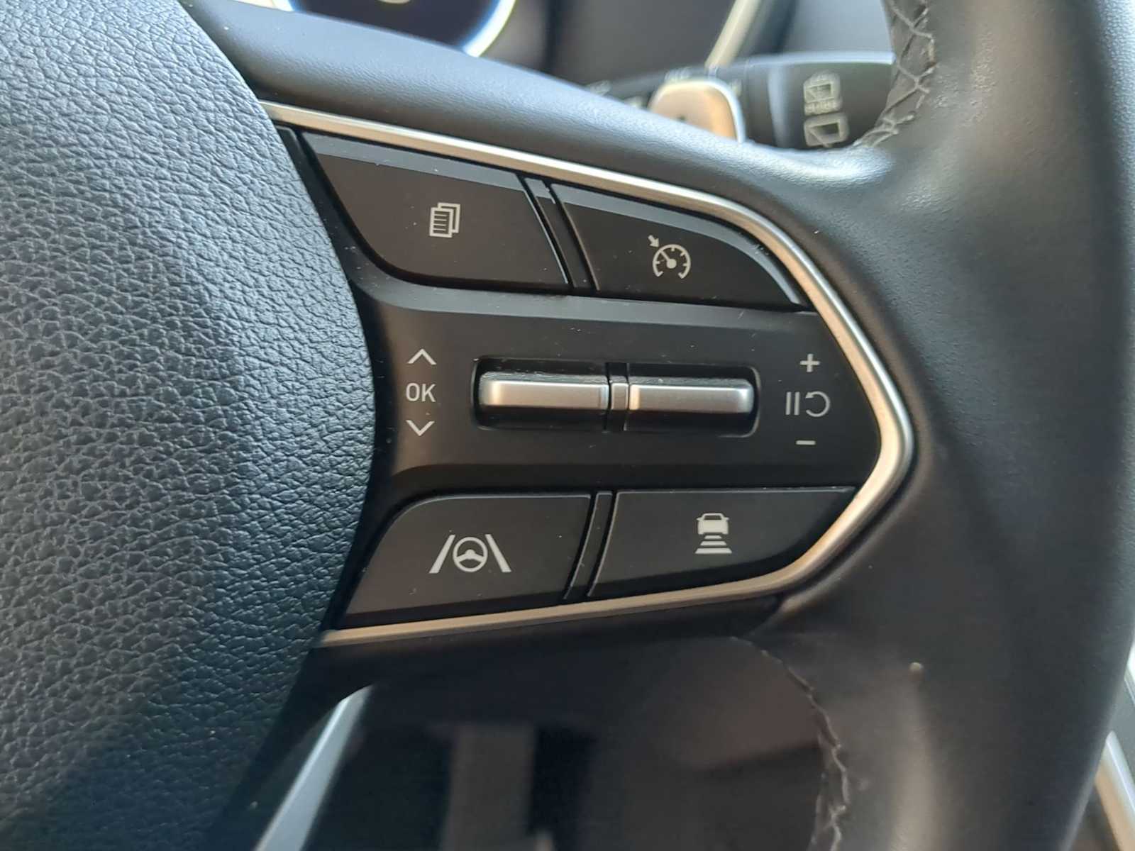 Thumbnail: 2021 Hyundai Santa Fe - 25
