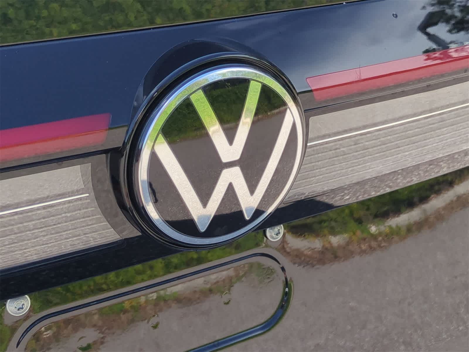 Thumbnail: 2025 Volkswagen Taos - 12