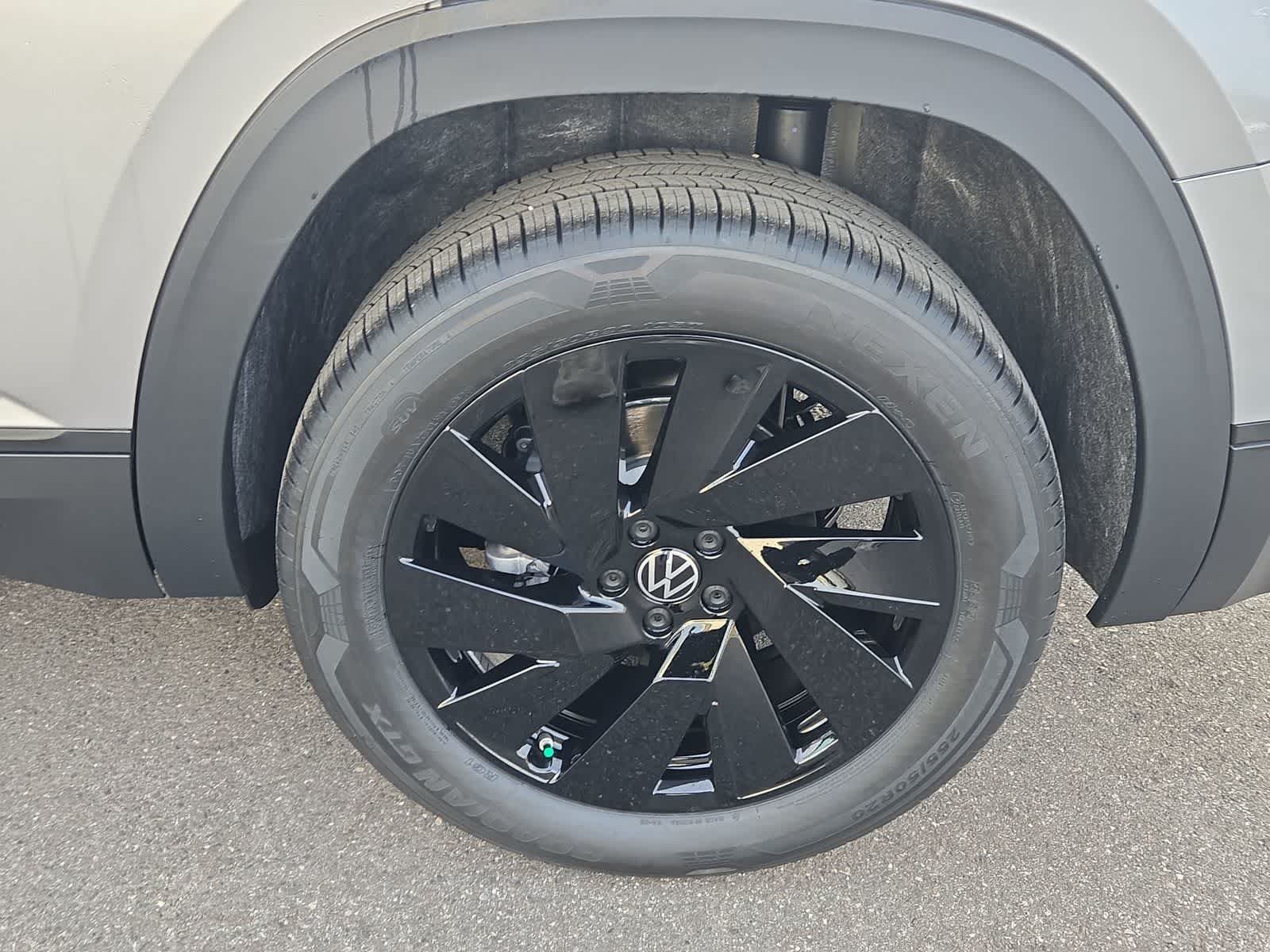 Thumbnail: 2026 Volkswagen Atlas - 14