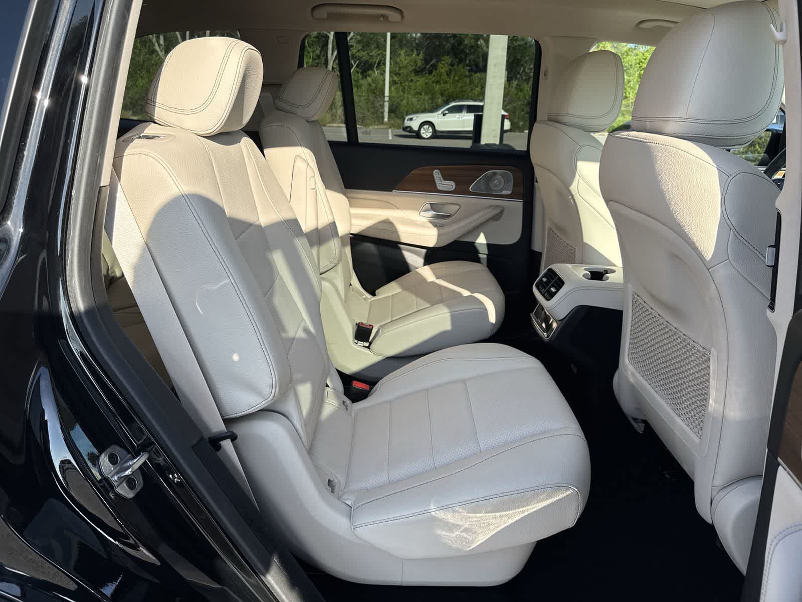 Thumbnail: 2023 Mercedes-Benz GLS - 19