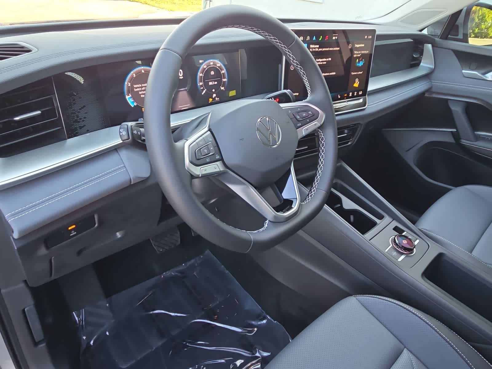 Thumbnail: 2025 Volkswagen Tiguan - 10