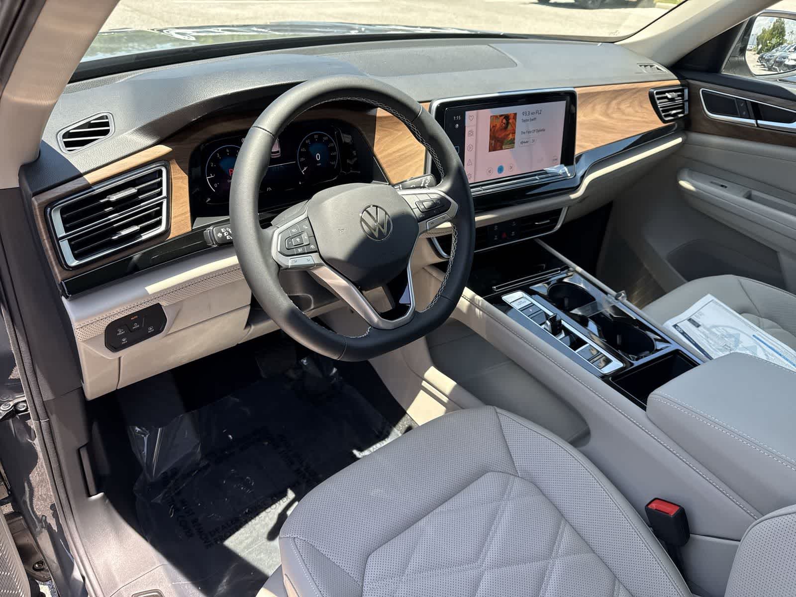 Thumbnail: 2026 Volkswagen Atlas - 2