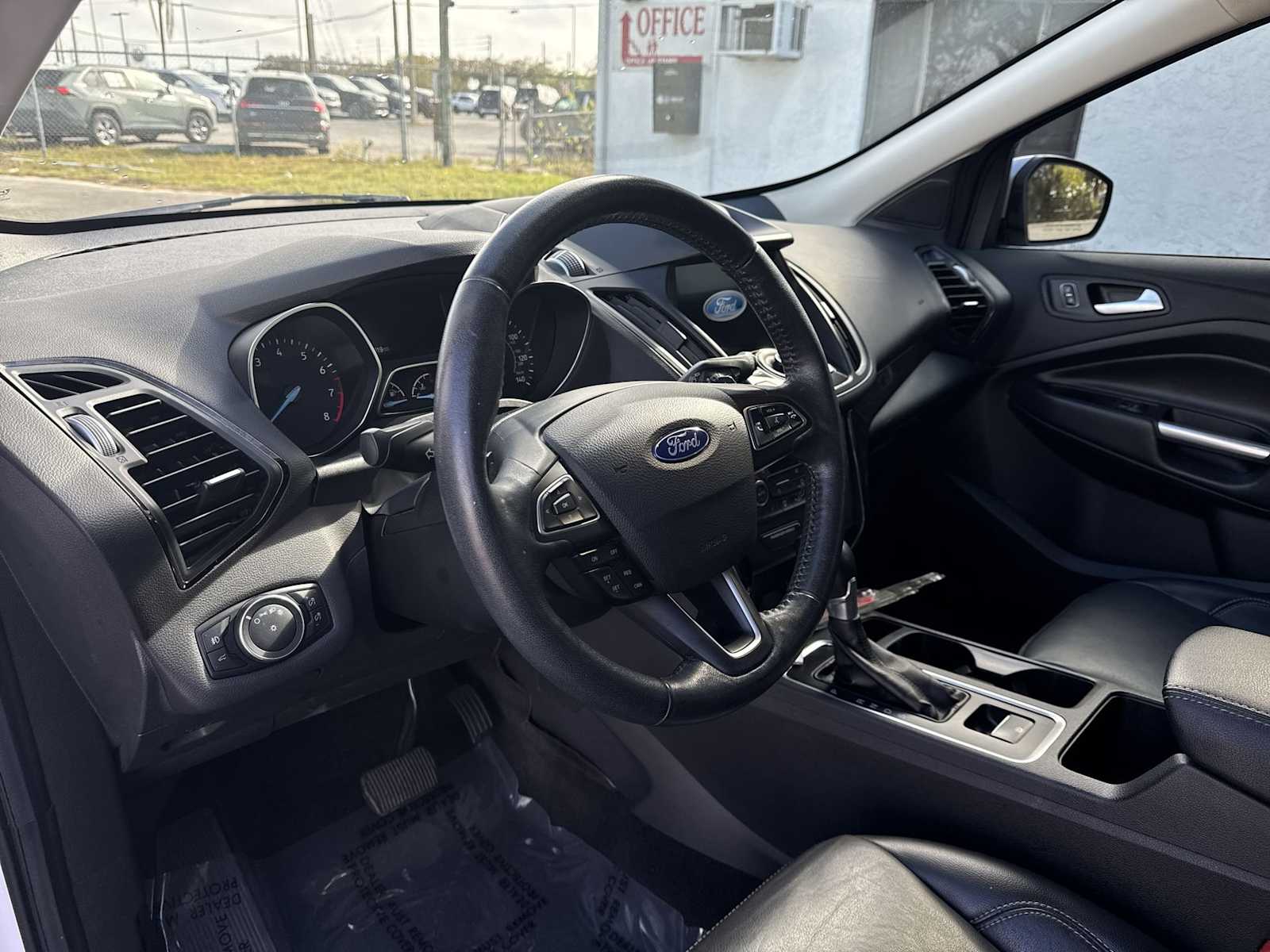 Thumbnail: 2017 Ford Escape - 10