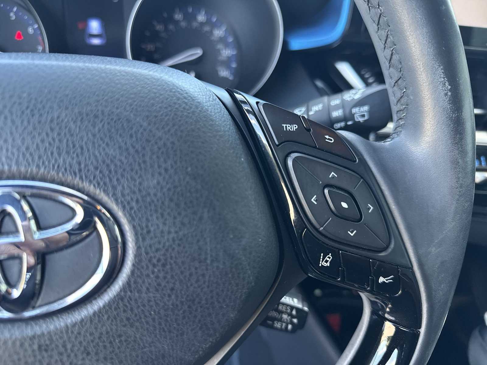 Thumbnail: 2019 Toyota C-HR - 23