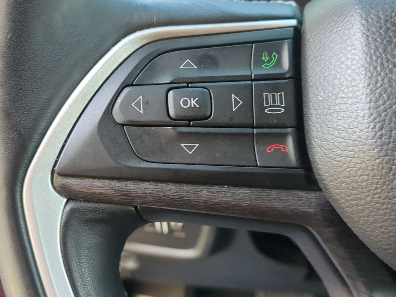 Thumbnail: 2022 Jeep Grand Cherokee - 24