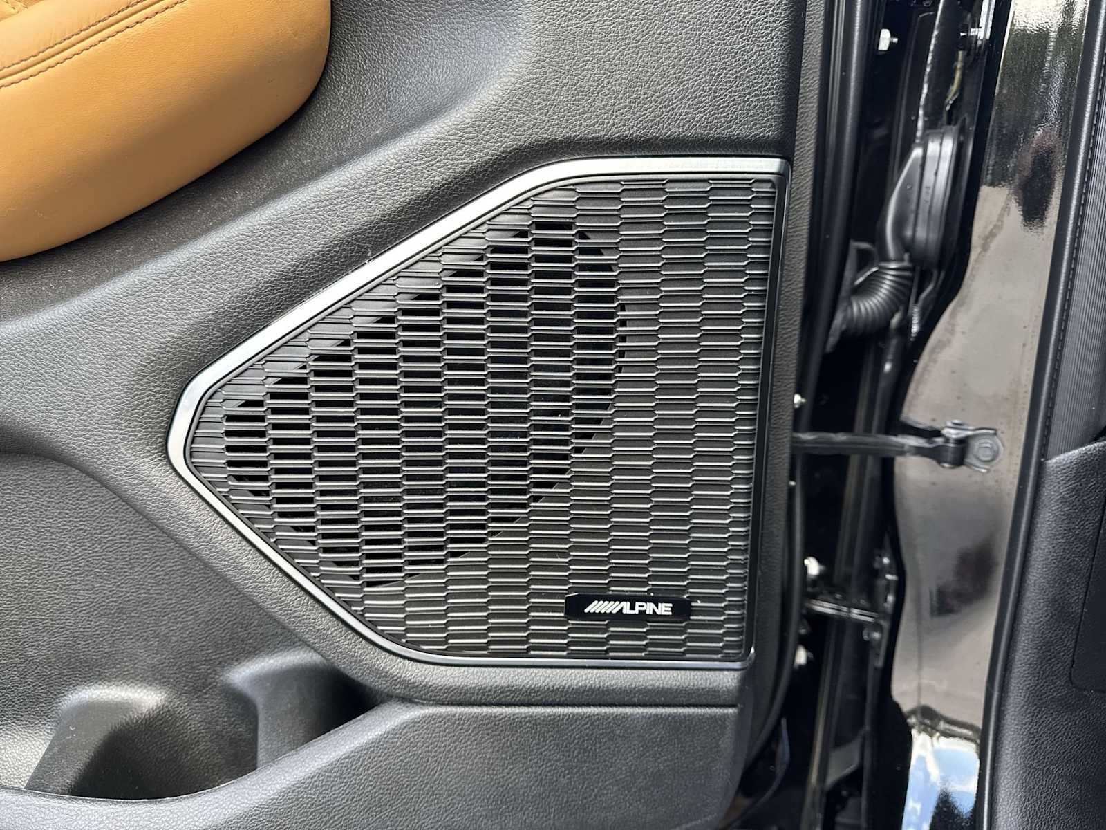 Thumbnail: 2022 Jeep Grand Cherokee - 31