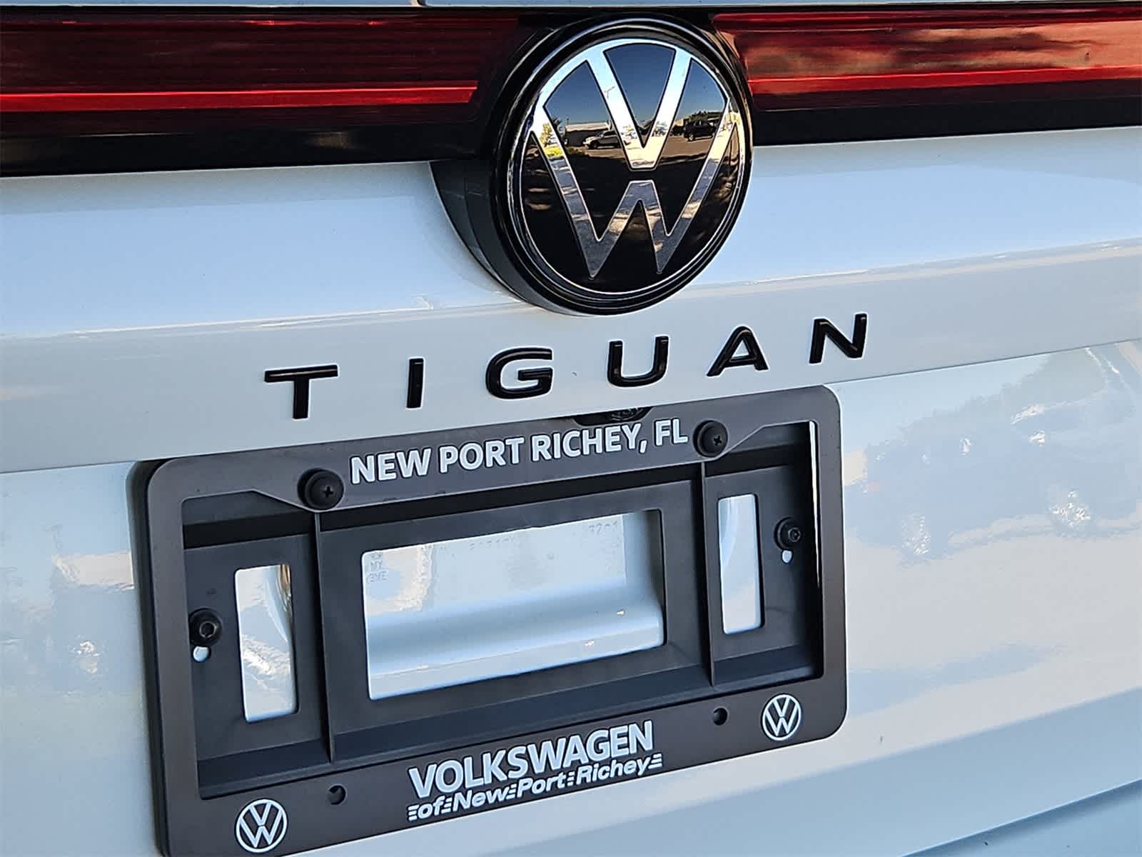 Thumbnail: 2025 Volkswagen Tiguan - 13