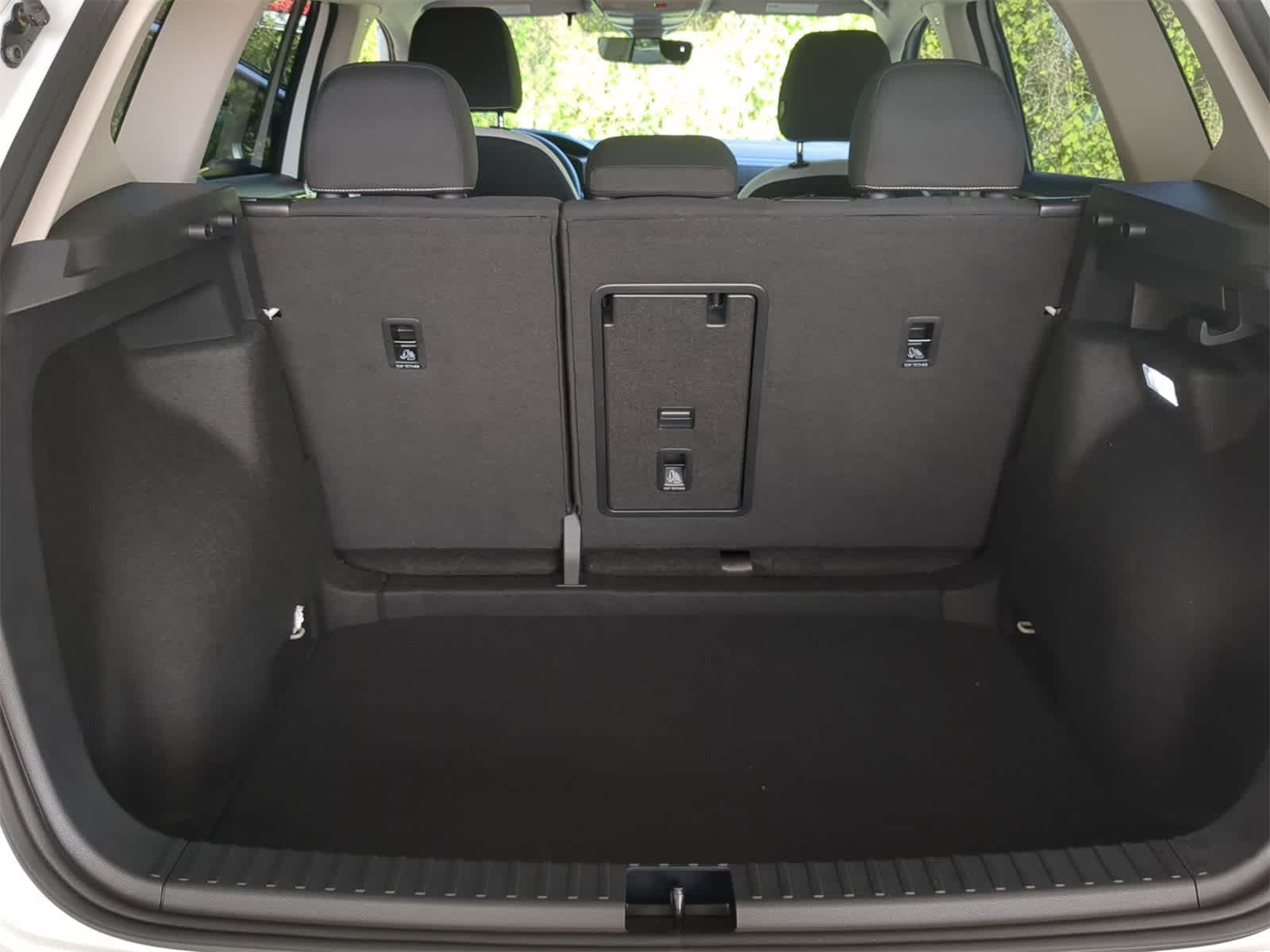 Thumbnail: 2025 Volkswagen Taos - 31