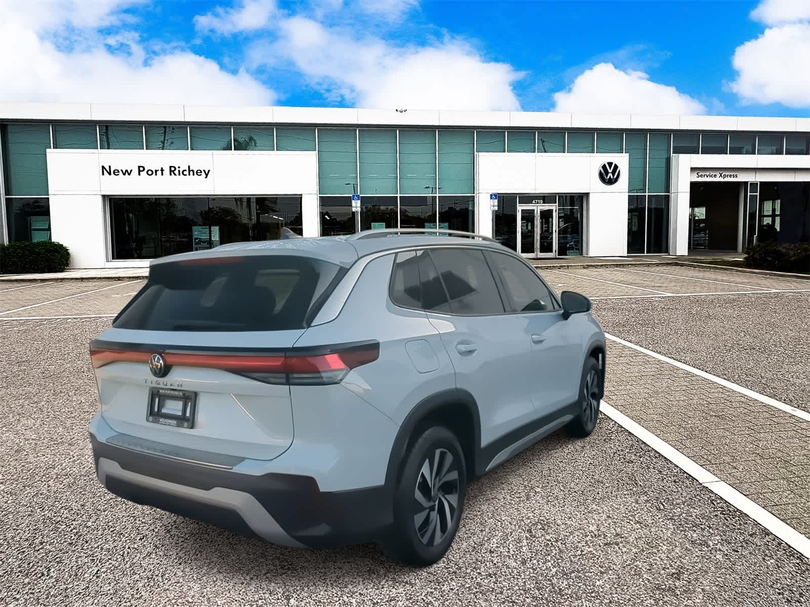 Thumbnail: 2025 Volkswagen Tiguan - 8